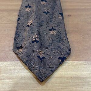 - 100% silk Jack Robert, Paul Olmer brown and black tie